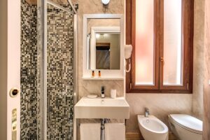 Apartment 4b Hqh Colosseo Guesthouse - struttura accessibile a Roma verificata da VemRent