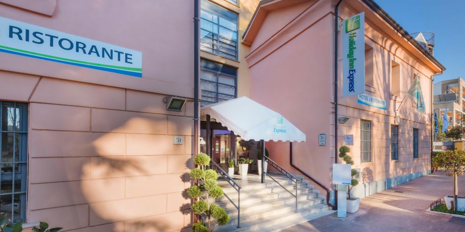 Holiday Inn Express San Giovanni - struttura accessibile a Roma verificata da VemRent