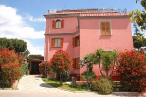 Hotel Arco Di Travertino - struttura accessibile a Roma verificata da VemRent
