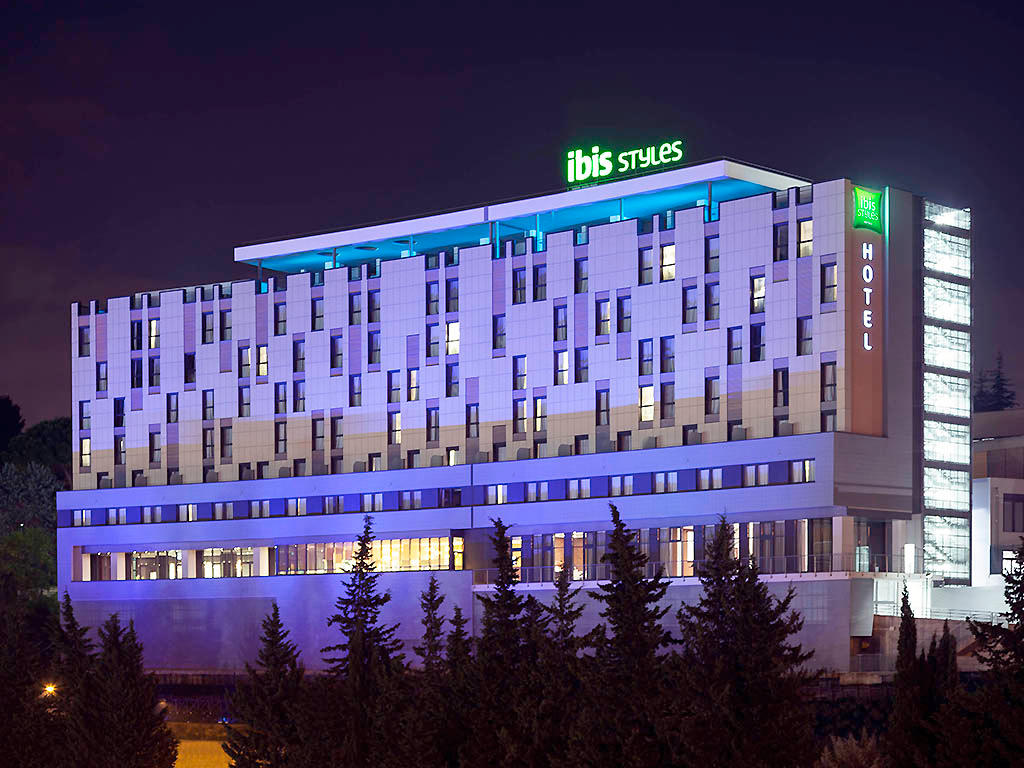 Ibis Styles Roma Eur - struttura accessibile a Roma verificata da VemRent