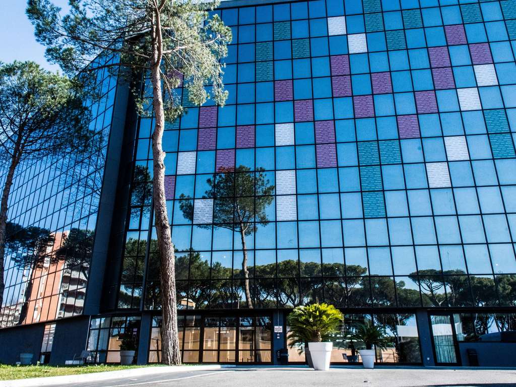 Mercure Roma Cinecittà - struttura accessibile a Roma verificata da VemRent
