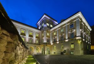Palazzo Montemartini - struttura accessibile a Roma verificata da VemRent