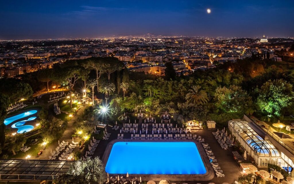 Rome Cavalieri, A Waldorf Astoria Hotel - struttura accessibile a Roma verificata da VemRent