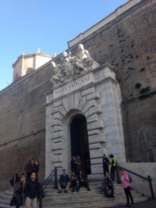 Una Notte Ai Musei Vaticani - struttura accessibile a Roma verificata da VemRent